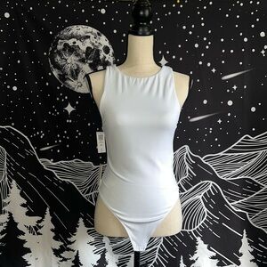 Aritzia Contour 90’s Bodysuit